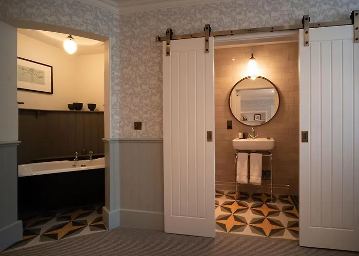 Hotel Eleven Didsbury Park 4*