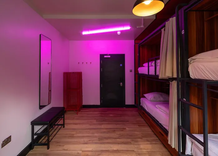 Malacuna * Μάντσεστερ