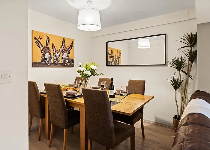 펜션 Forest View- Oasis Mural -didsbury Zen Sleeps 10 *