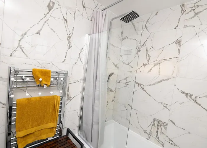 Elegant And Modern 3 Double Bedroom Near Centre Entire House Parking Mánchester