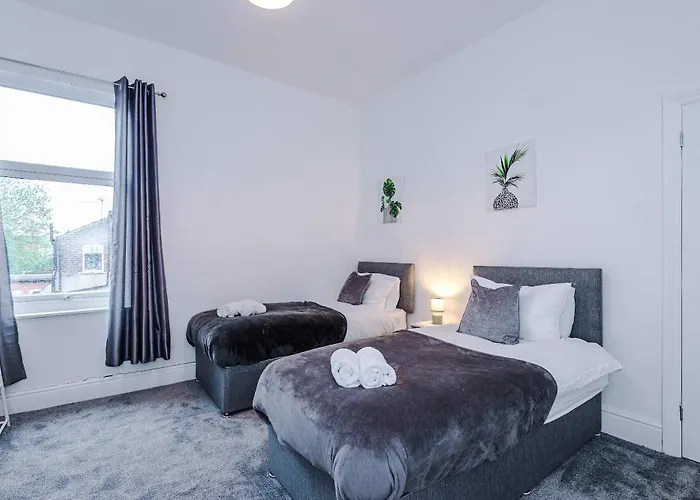 Casa de Férias Large 4 Bed House Sleeps 8 By Host A Manchester