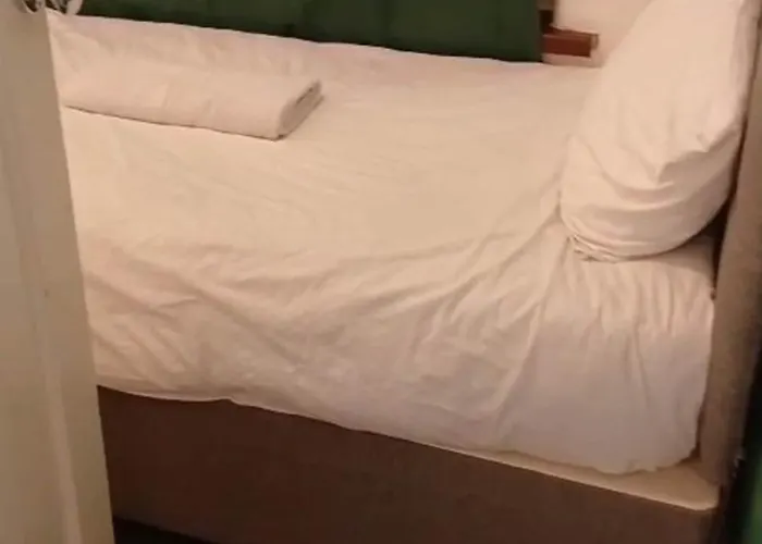 Comfy 3br - Pool Table - Games - Sleeps 8 Manchester