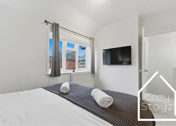 Spacious 3 Bed With Pac-man, Darts And 2 Parking Spaces Feriehus Manchester