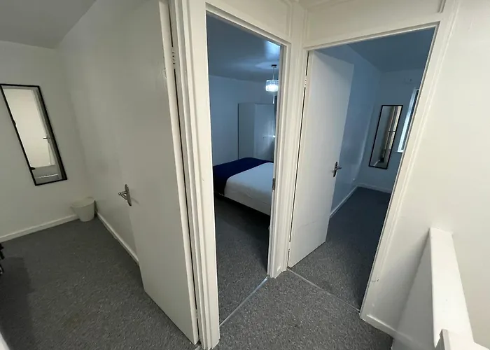 3 Bedroom Luxurious Mánchester