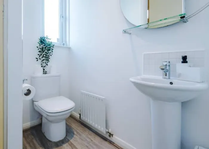 Modern House - Sleeps 6 - Free Parking - Near Etihad Stadium - Coop Live * Манчестер