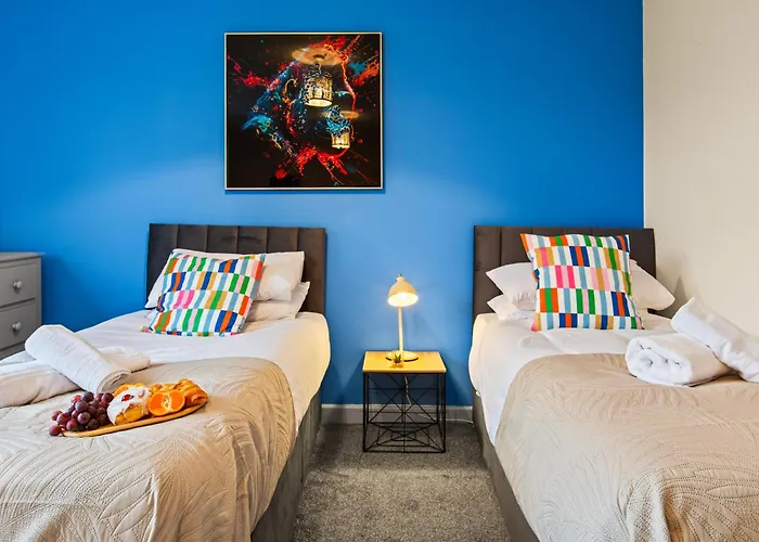 Forest View- Oasis Mural -didsbury Zen Sleeps 10