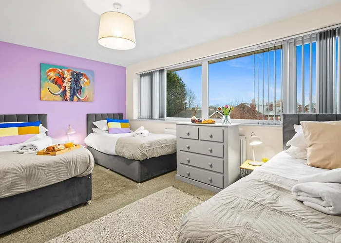 펜션 Forest View- Oasis Mural -didsbury Zen Sleeps 10 맨체스터