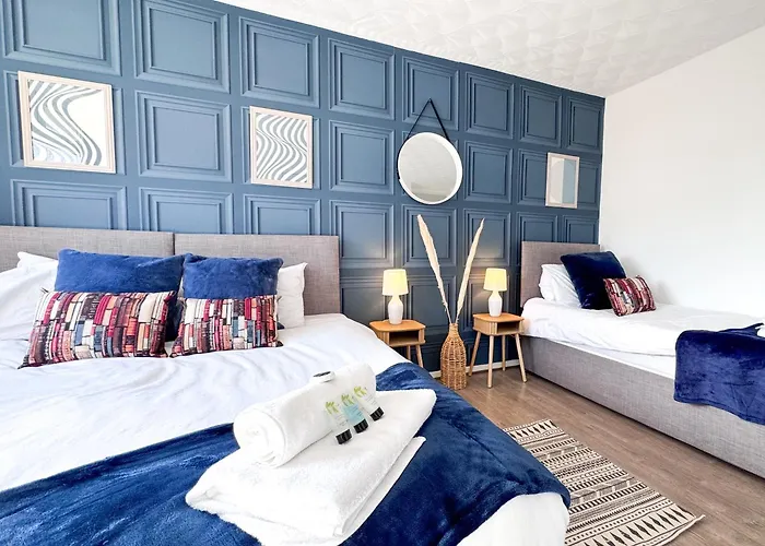 Contractor By Furnished * 맨체스터