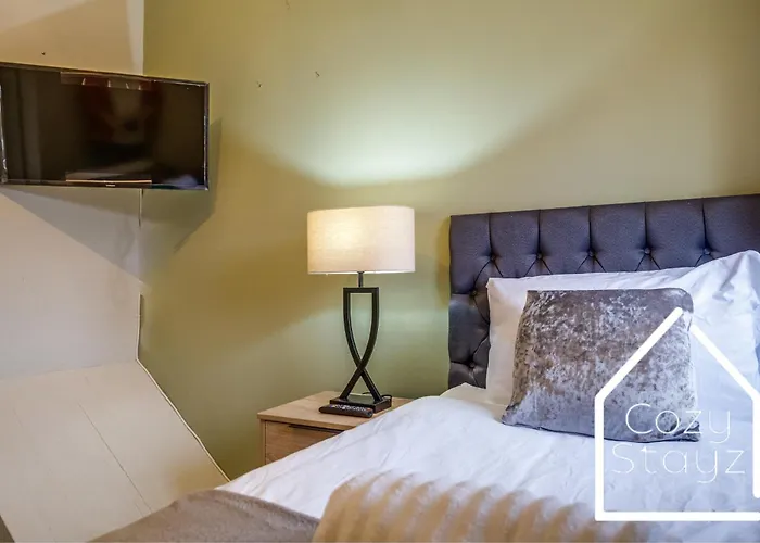 Prázdninový dům Spacious 3 Bed With Pac-man, Darts And 2 Parking Spaces *