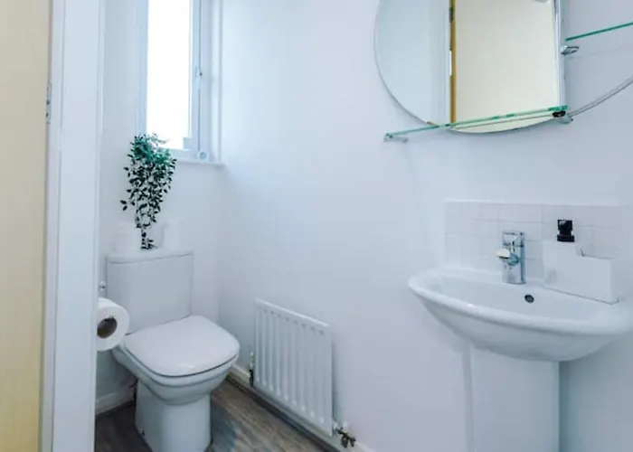 Modern House - Sleeps 6 - Free Parking - Near Etihad Stadium - Coop Live Манчестер