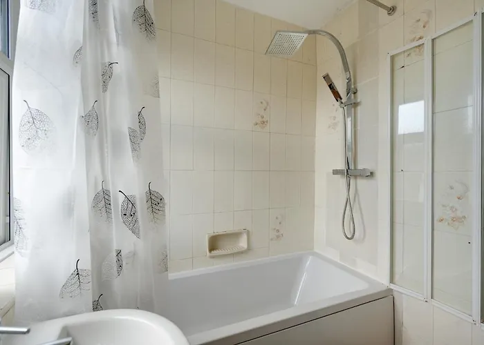 Casa de Férias Comfy 3br - Pool Table - Games - Sleeps 8 *