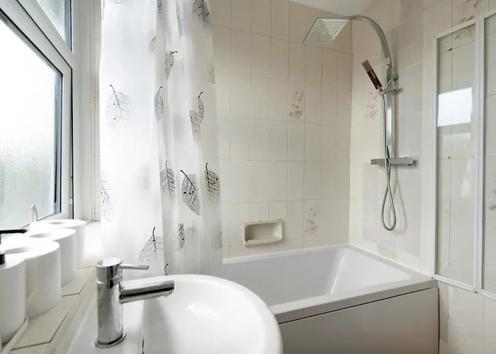 Comfy 3br - Pool Table - Games - Sleeps 8 *