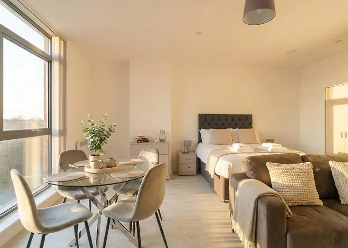 Modern In Salford Great Views Apartament *