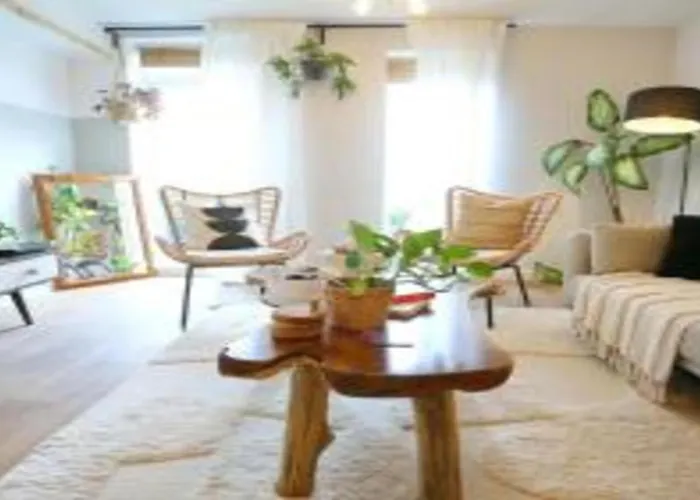 Free Parking X2 Walk To Man - Pass The Keys 맨체스터