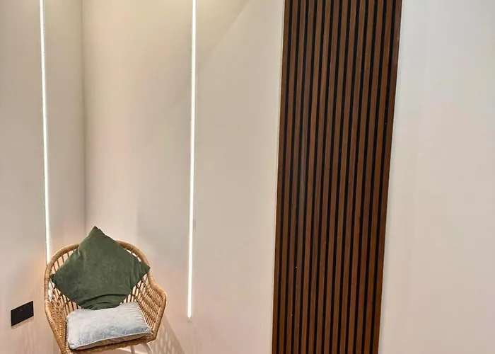 Apartment Spacious - Parking - Next To Ao Arena - Local Attraction & Transport Links *