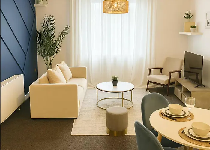 Salford Quays 4 Guests / Parking 아파트 *