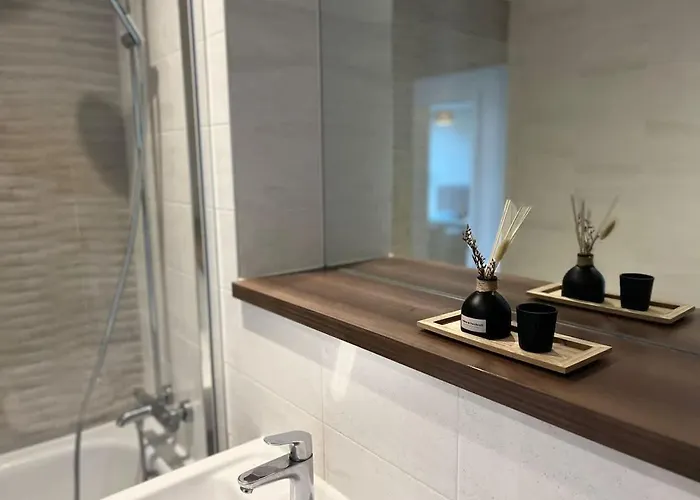 Apartment Joyful Group - Stylish 2br Retreat On Regent Road Manchester