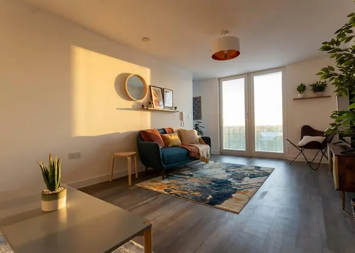 Modern & Spacious 2 Bed By Old Trafford 맨체스터