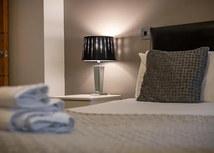 Bloom - Centre - Gated Parking *