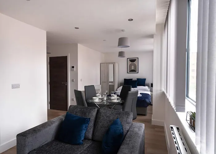 Zeni, Alexandra Rise Smart Apartment