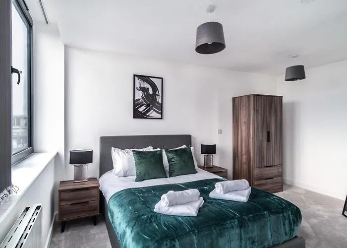 Stayzeni, Alexandra Rise 1 Bed Flat * Manchester