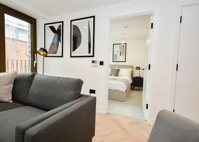 Modern 1 Bed Flat In W Balcony