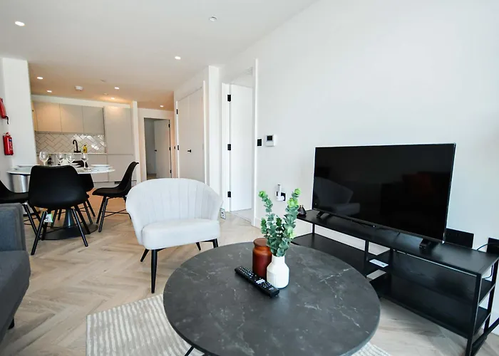 Contemporary 2 Bed *