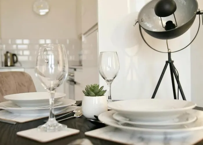 Spacious 1 Bed Near Etihad شقة