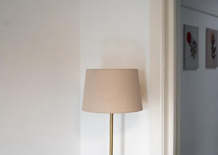 Modern 3-bedroom Near Centre شقة *