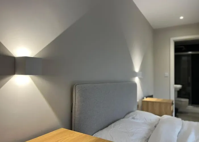 Joyful Group - Stylish 2br Retreat On Regent Road 아파트 맨체스터