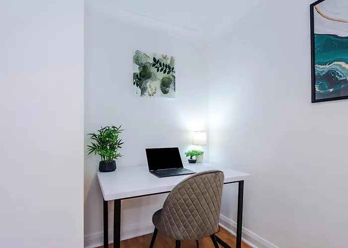 Comfy 1br In Salford, Kitchen, Wifi And Parking 맨체스터