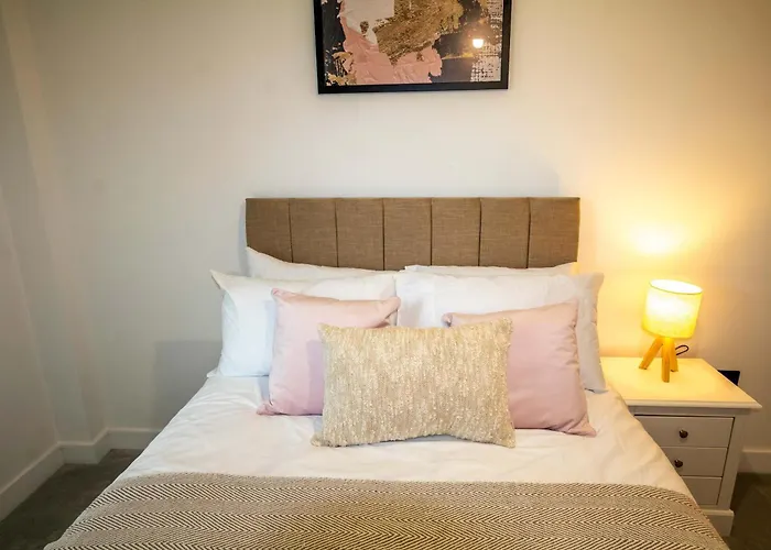 Fabulous 2 Bedroom In דירה מנצ'סטר