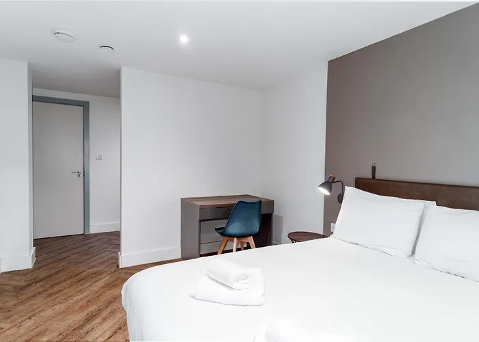 아파트 Modern 3bed Flat In W Security *