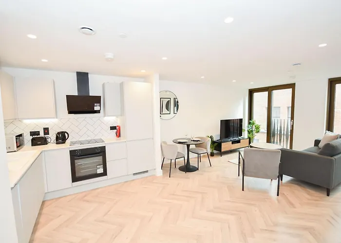 Modern 1 Bed Flat In W Balcony Apartment