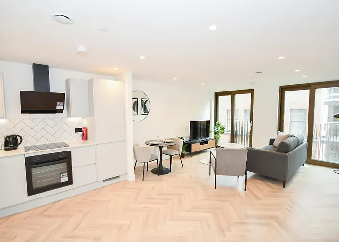 Modern 1 Bed Flat In W Balcony 아파트