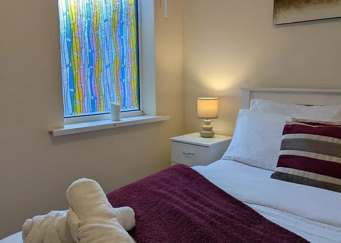 Apartman Entire 2 Bedroom Cosy Flat Near Centre *