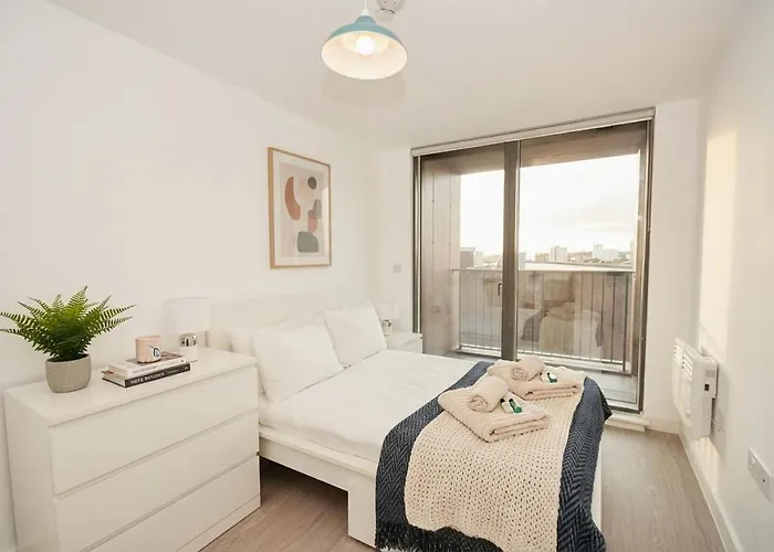 Modern 1 Bed With Views In * Manchester