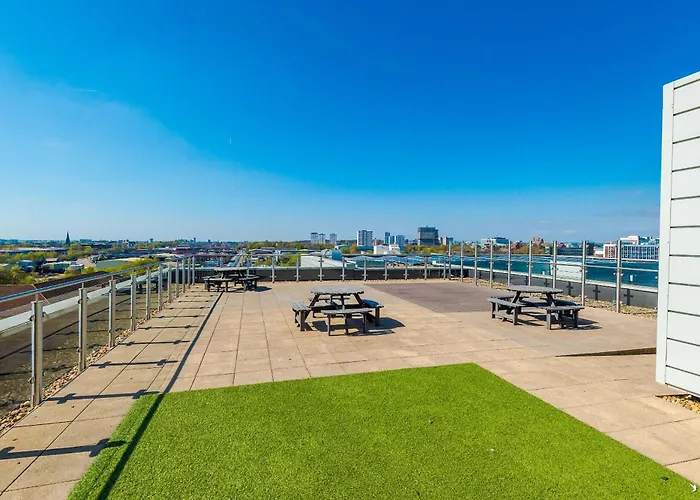 Beautiful 2 Bedroom Apartamento