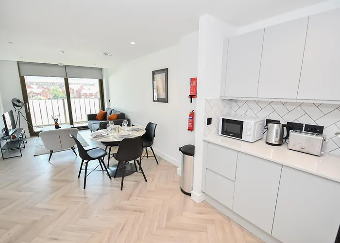 Contemporary 2 Bed *