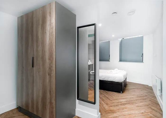 Modern 3bed Flat In W Security 아파트 *