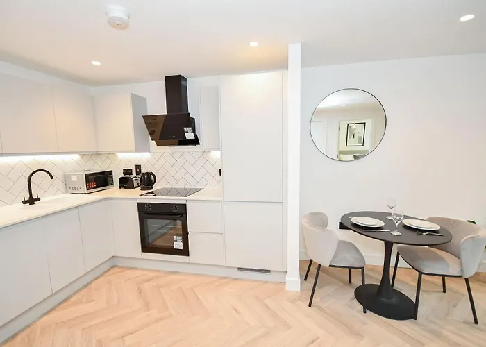 Apartment Modern 1 Bed Flat In W Balcony