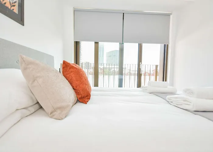 Contemporary 2 Bed * Manchester