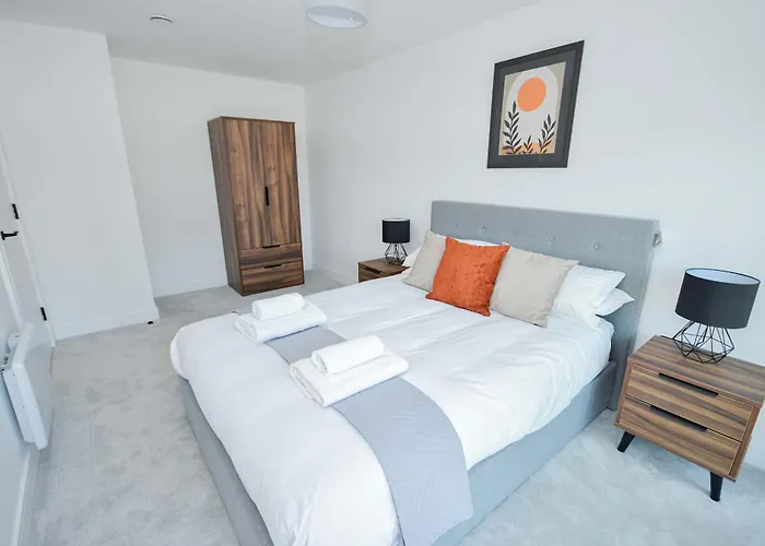 Contemporary 2 Bed *