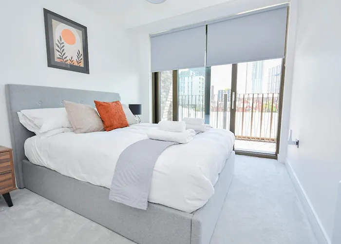 Contemporary 2 Bed * Manchester