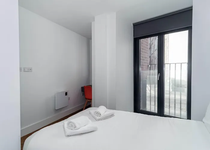 Modern 3bed Flat In W Security * 맨체스터