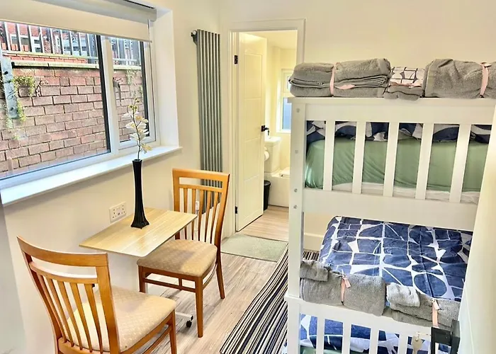 Lux Shared Flat With 2 Private Bedrooms And 2 Private En-suite Bathrooms *