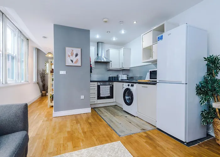 דירה 2br Flat In Northern Quarter, Kitchen, Parking, Wifi