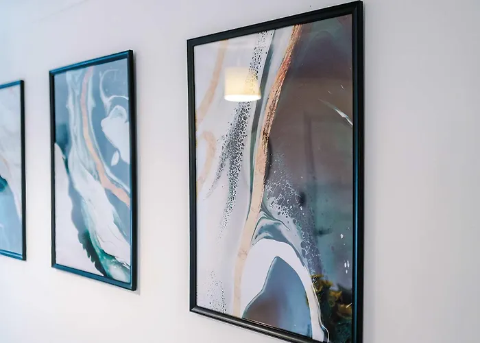 Comfy 1br In Salford, Kitchen, Wifi And Parking 아파트