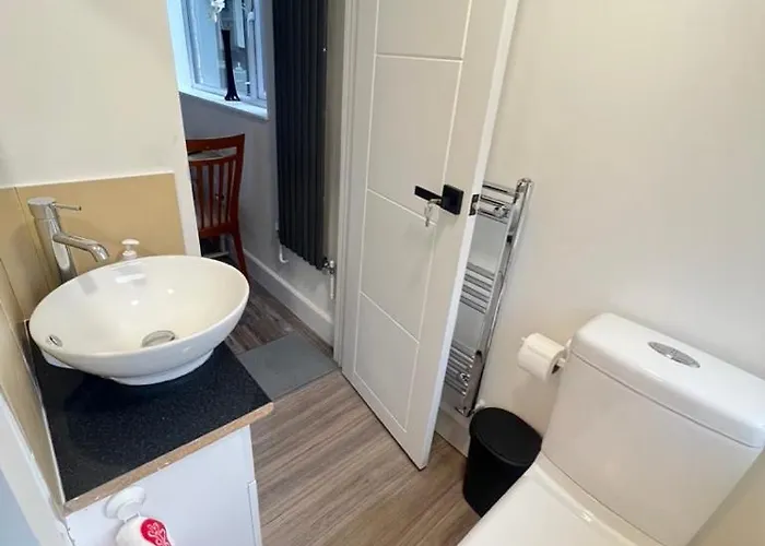 Lux Shared Flat With 2 Private Bedrooms And 2 Private En-suite Bathrooms *