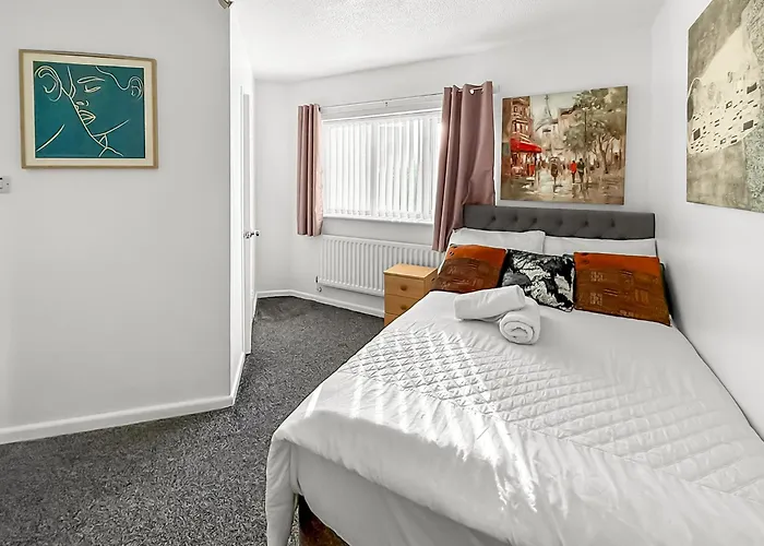 New Getaway - Free Gated Parking With Fob